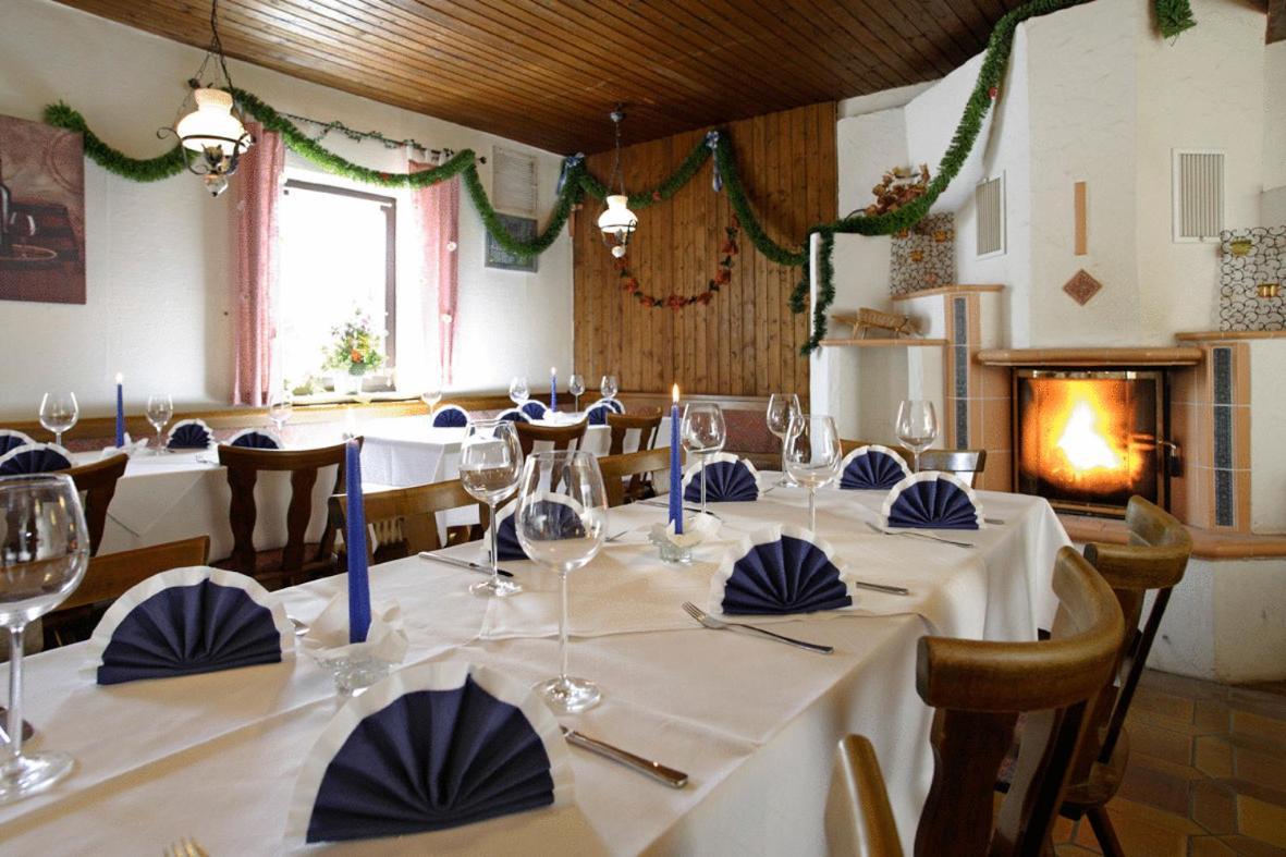 Hebertshausen Gasthaus Mooshaeusl מראה חיצוני תמונה